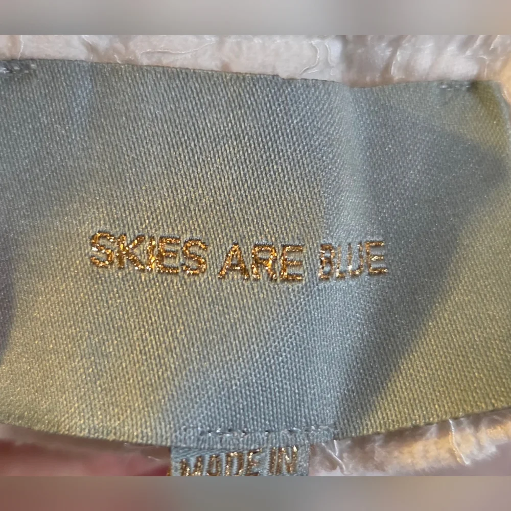 "Skies Are Blue" Off-The-Shoulder White Lace Dress Has Only Been Worn Once - Picture 13 of 15